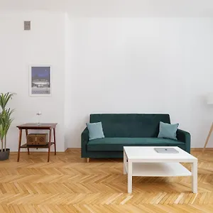 Apartment Stylish Swietojanska By Renters, Warsaw