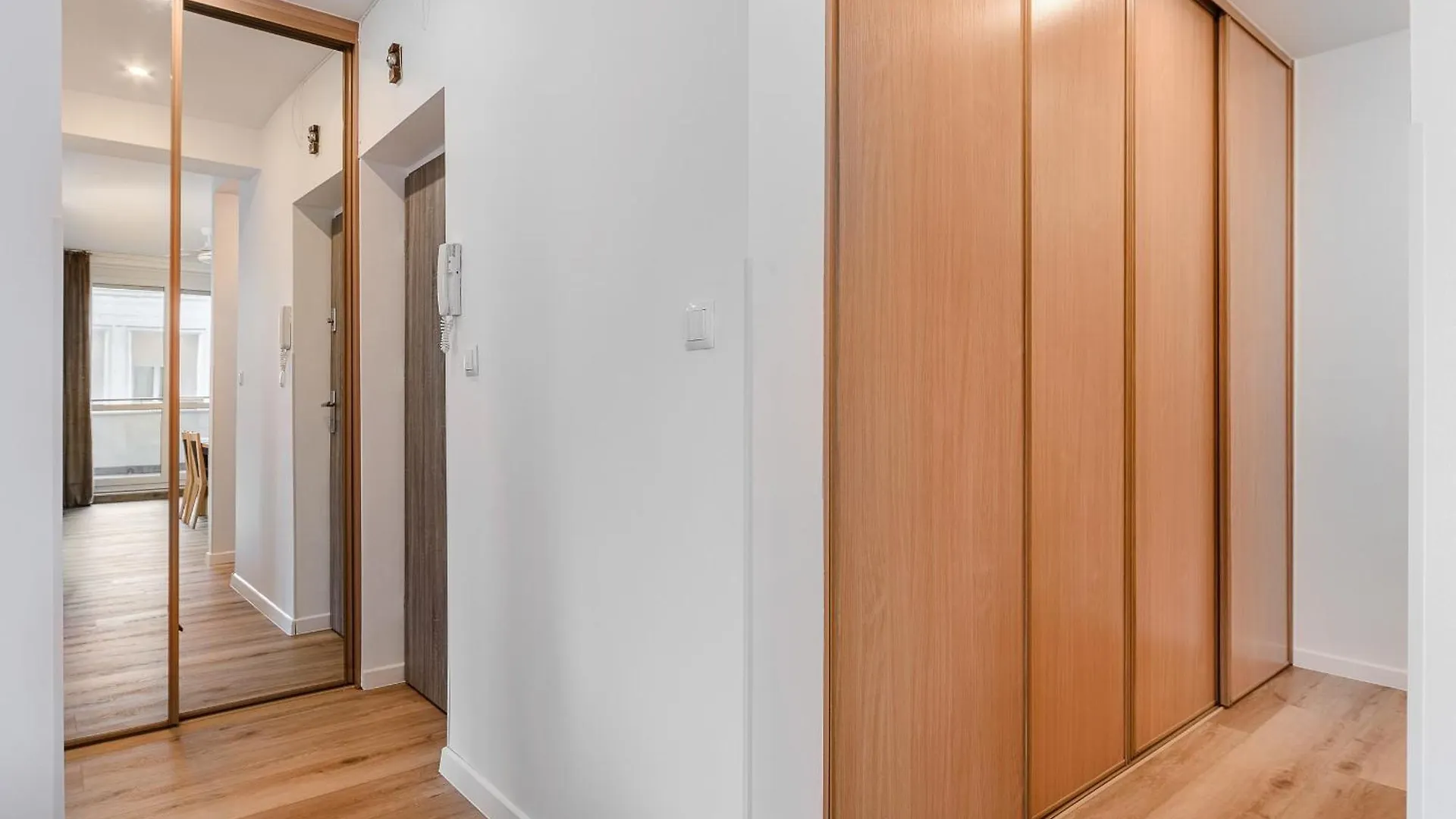 P&O Apartments Marszalkowska I Varšava 0*,  Polsko